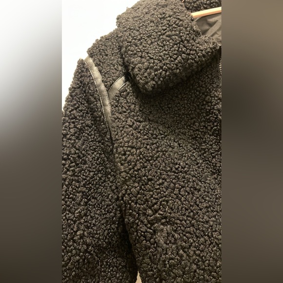 Black Sherpa Jacket - Picture 2 of 4